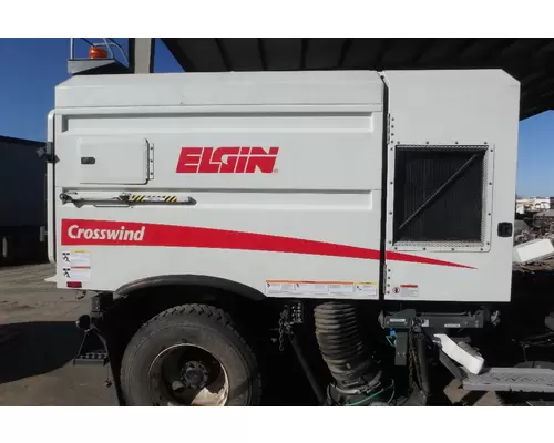 FREIGHTLINER M2 106 SWEEPER