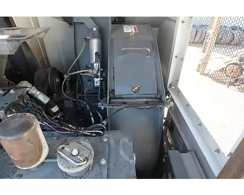FREIGHTLINER M2 106 SWEEPER