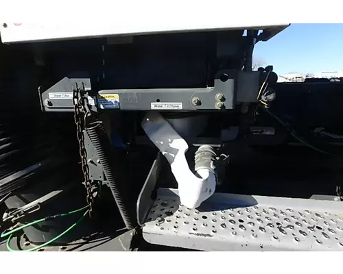FREIGHTLINER M2 106 SWEEPER