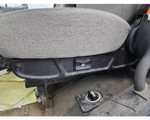 FREIGHTLINER M2 106 Seat, Front