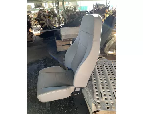 FREIGHTLINER M2 106 Seat, Front