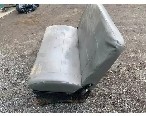 FREIGHTLINER M2 106 Seat, Front
