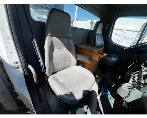 FREIGHTLINER M2 106 Seat, Front