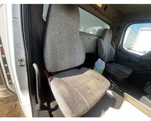 FREIGHTLINER M2 106 Seat, Front