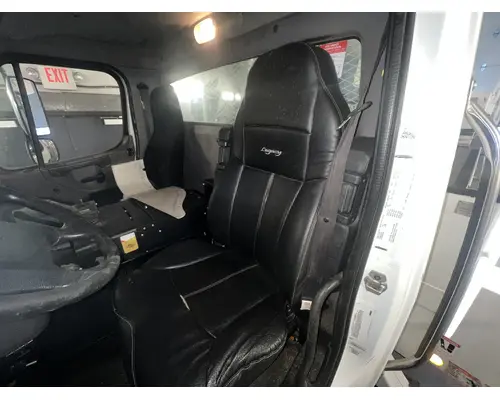 FREIGHTLINER M2 106 Seat, Front