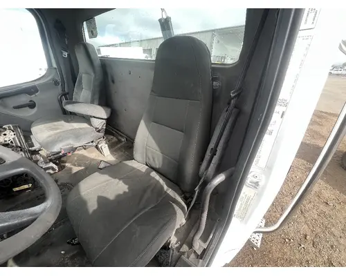 FREIGHTLINER M2 106 Seat, Front