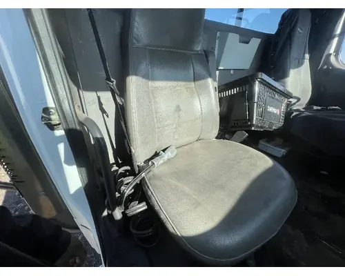 FREIGHTLINER M2 106 Seat, Front