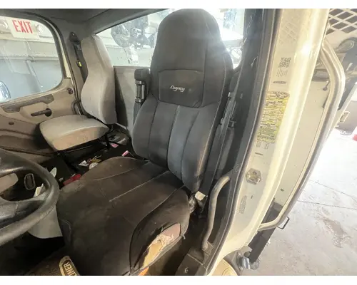 FREIGHTLINER M2 106 Seat, Front
