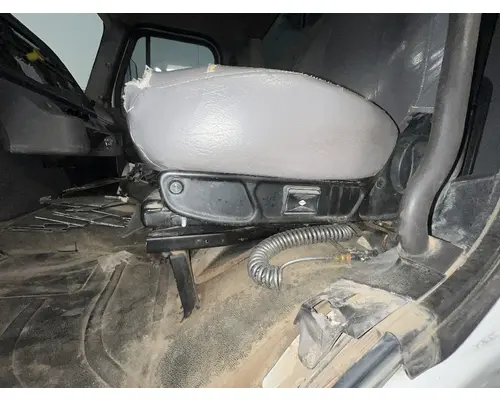 FREIGHTLINER M2 106 Seat, Front