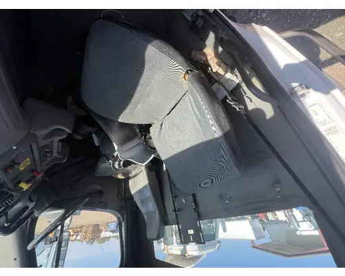 FREIGHTLINER M2 106 Seat, Front