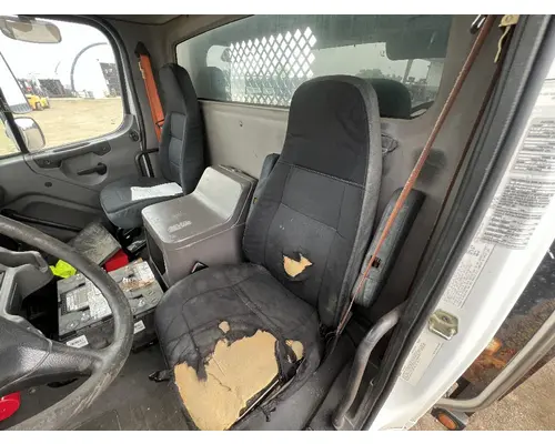 FREIGHTLINER M2 106 Seat, Front