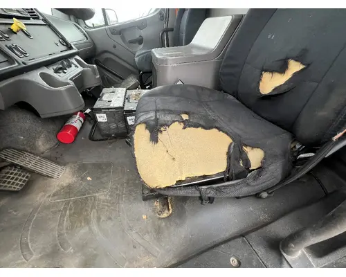 FREIGHTLINER M2 106 Seat, Front