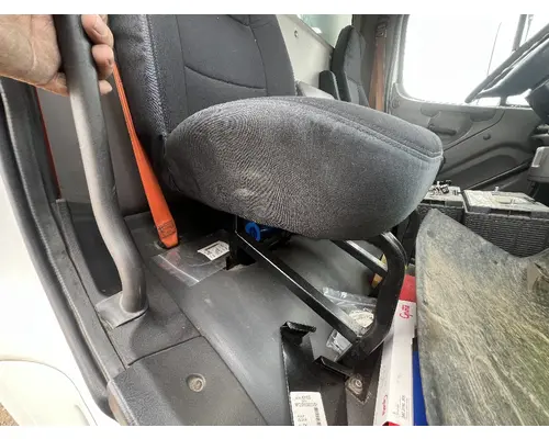 FREIGHTLINER M2 106 Seat, Front