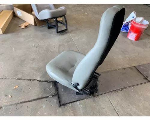 FREIGHTLINER M2 106 Seat, Front