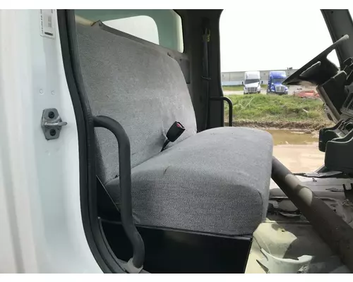 FREIGHTLINER M2-106 Seat (non-Suspension)