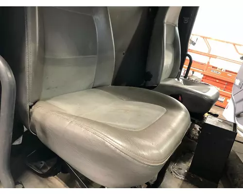 FREIGHTLINER M2-106 Seat (non-Suspension)