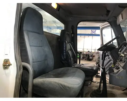 FREIGHTLINER M2-106 Seat (non-Suspension)