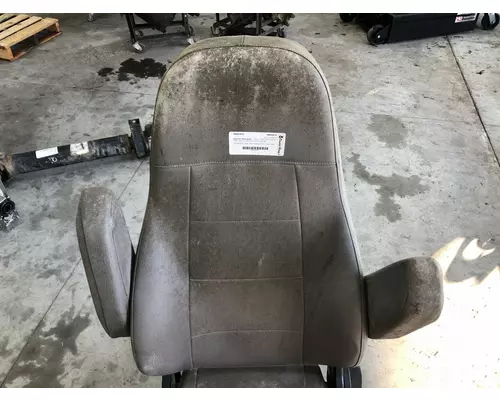 FREIGHTLINER M2-106 Seat (non-Suspension)