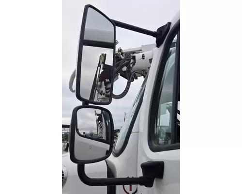 FREIGHTLINER M2 106 Side View Mirror