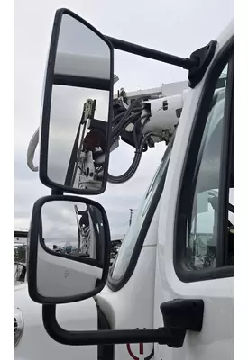 FREIGHTLINER M2 106 Side View Mirror