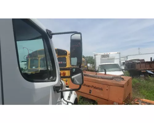 FREIGHTLINER M2 106 Side View Mirror