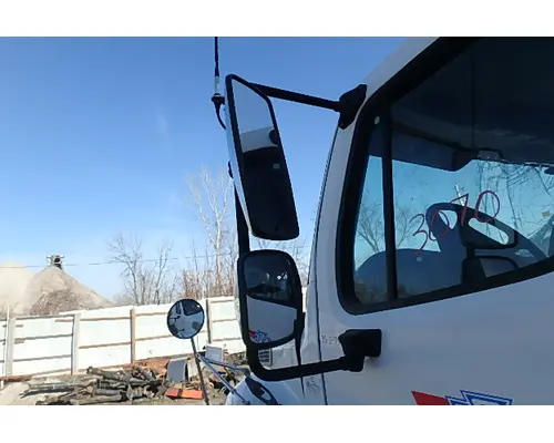 FREIGHTLINER M2 106 Side View Mirror