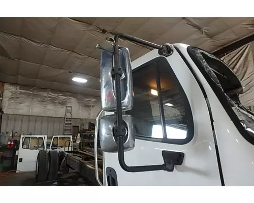 FREIGHTLINER M2 106 Side View Mirror