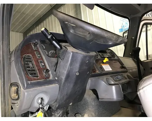 FREIGHTLINER M2-106 Steering Column