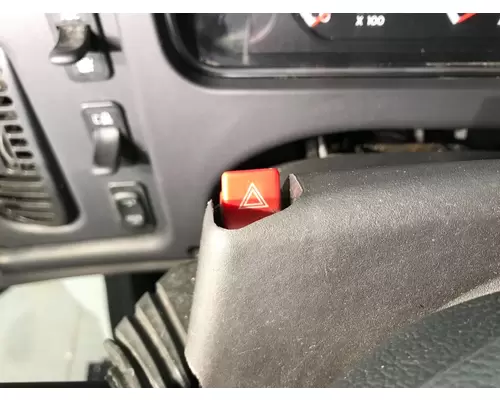 FREIGHTLINER M2-106 Steering Column