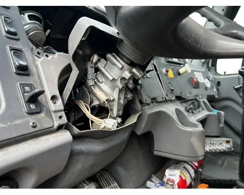 FREIGHTLINER M2 106 Steering Column