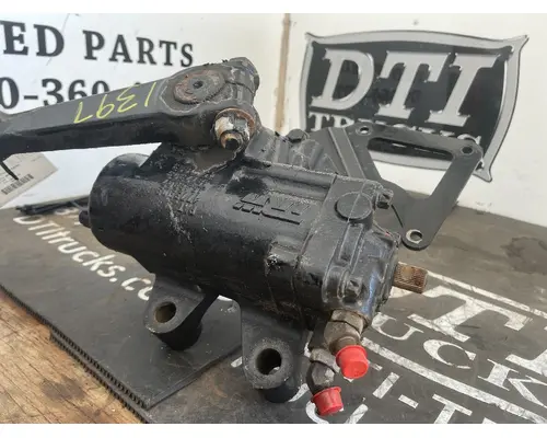 FREIGHTLINER M2 106 Steering Gear  Rack