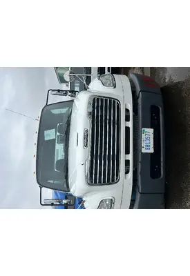 FREIGHTLINER M2-106 Step