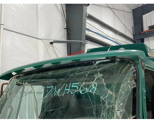 FREIGHTLINER M2-106 Sun Visor (Exterior)