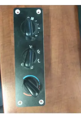 FREIGHTLINER M2 106 TEMPERATURE CONTROL