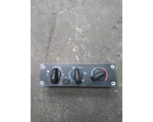 FREIGHTLINER M2 106 TEMPERATURE CONTROL