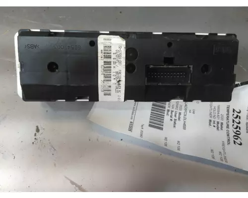 FREIGHTLINER M2 106 TEMPERATURE CONTROL