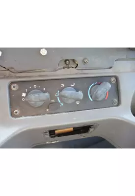 FREIGHTLINER M2 106 TEMPERATURE CONTROL