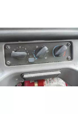 FREIGHTLINER M2 106 TEMPERATURE CONTROL