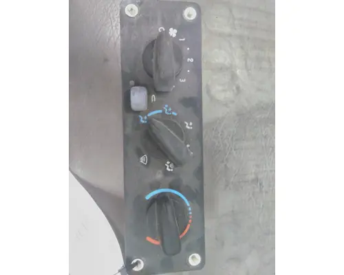 FREIGHTLINER M2 106 TEMPERATURE CONTROL