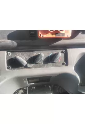 FREIGHTLINER M2 106 TEMPERATURE CONTROL