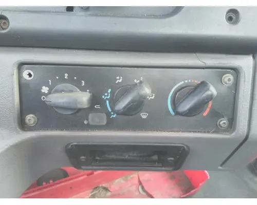 FREIGHTLINER M2 106 TEMPERATURE CONTROL