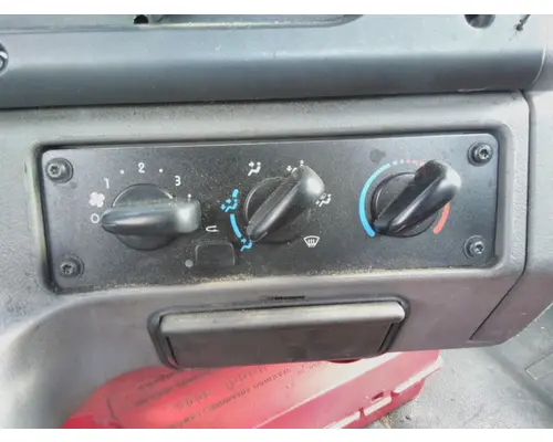 FREIGHTLINER M2 106 TEMPERATURE CONTROL