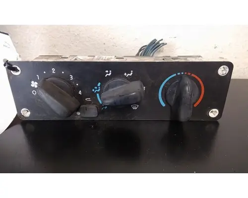 FREIGHTLINER M2 106 TEMPERATURE CONTROL
