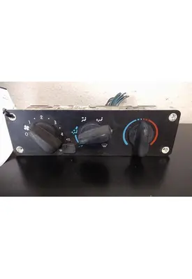 FREIGHTLINER M2 106 TEMPERATURE CONTROL