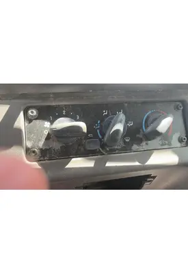 FREIGHTLINER M2 106 TEMPERATURE CONTROL