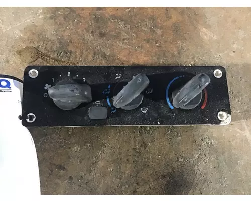 FREIGHTLINER M2 106 TEMPERATURE CONTROL