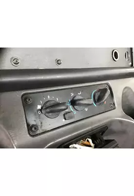 FREIGHTLINER M2 106 TEMPERATURE CONTROL