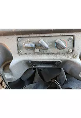 FREIGHTLINER M2 106 TEMPERATURE CONTROL