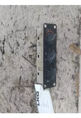FREIGHTLINER M2 106 TEMPERATURE CONTROL