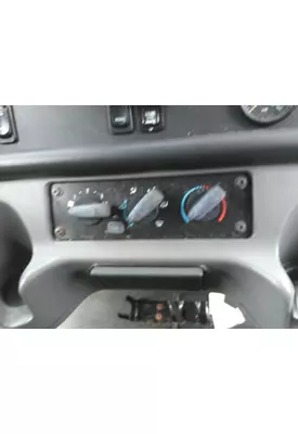 FREIGHTLINER M2 106 TEMPERATURE CONTROL
